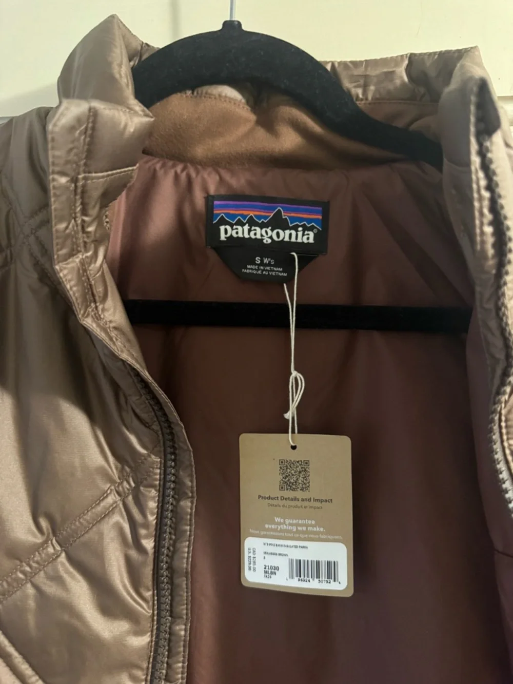 Patagonia Women’s Brown Jacket - Never Worn - Picture 2 of 2